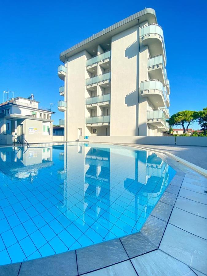 Trilocale Con Piscina - Agenzia Cocal Apartment
